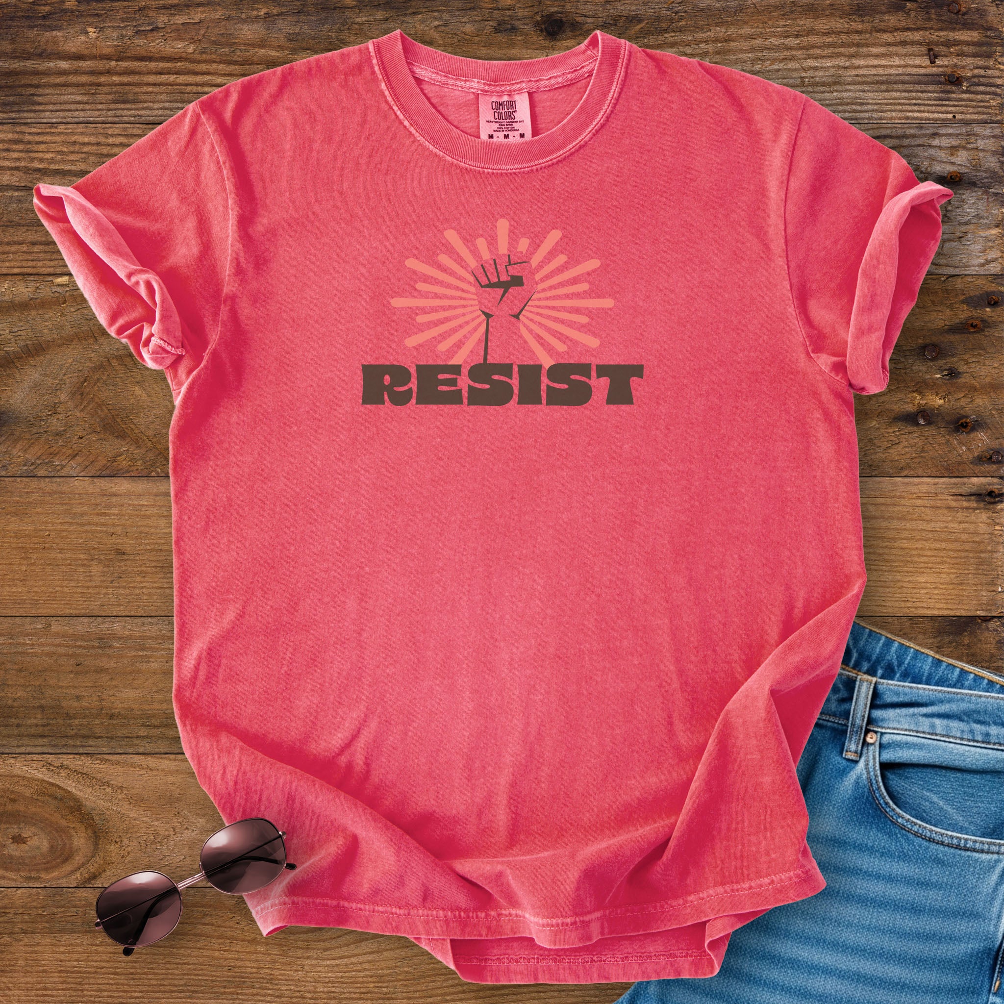 Resist Retro t-shirt